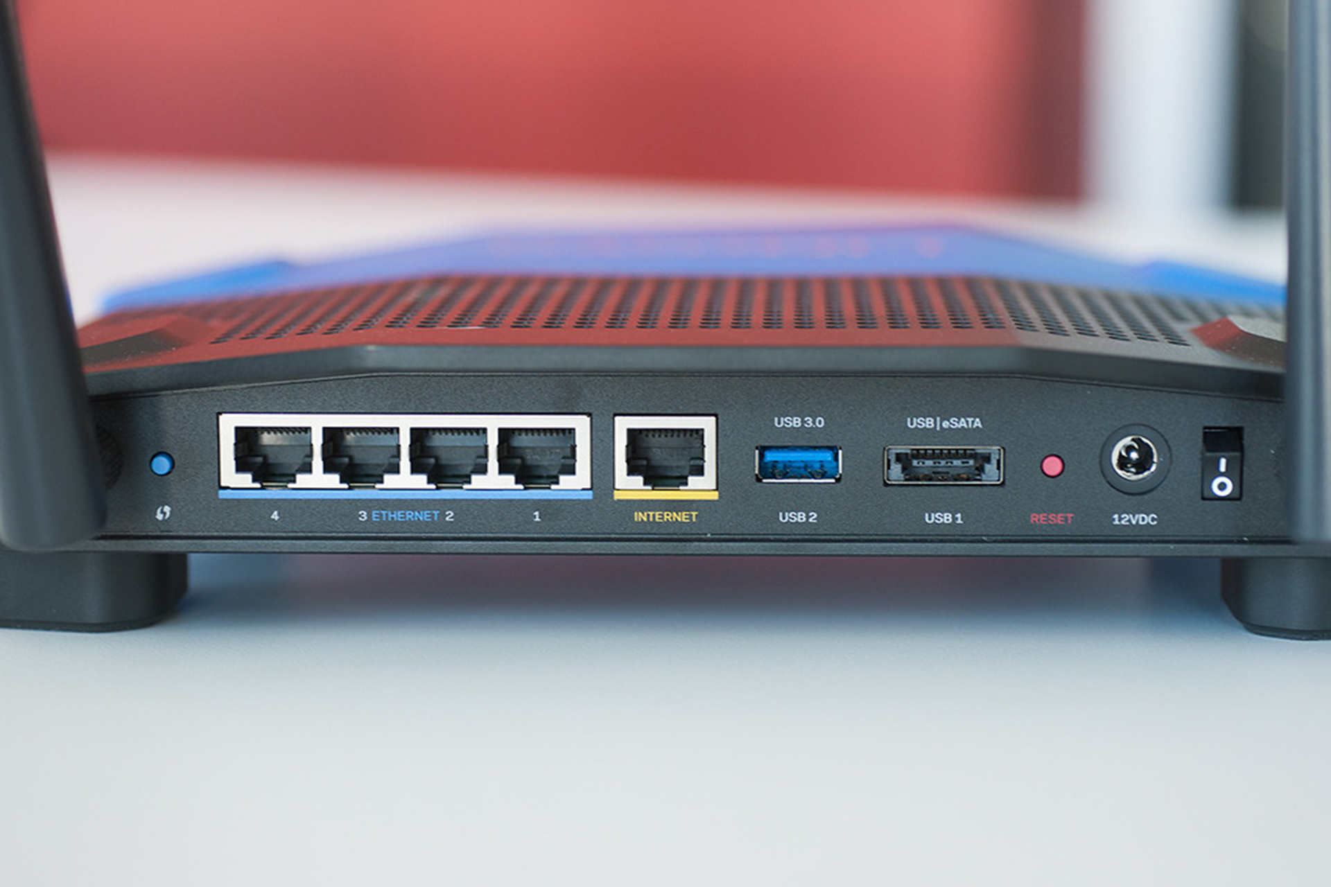 How to Connect Linksys wrt1900ac Router using WPS Button.