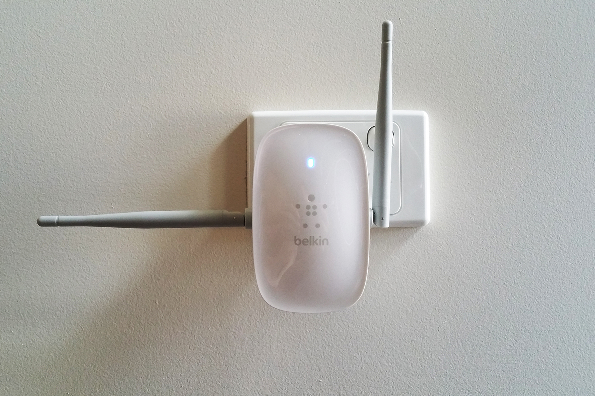 Enjoy Wireless Connectivity with Belkin WiFi Extender n600